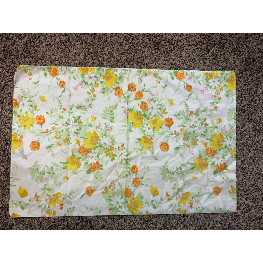 JCP PENNEY BUTTERCUP SPRING FLORAL ORANGE YELLOW GREEN (1) PILLOWCASE FLOWERS